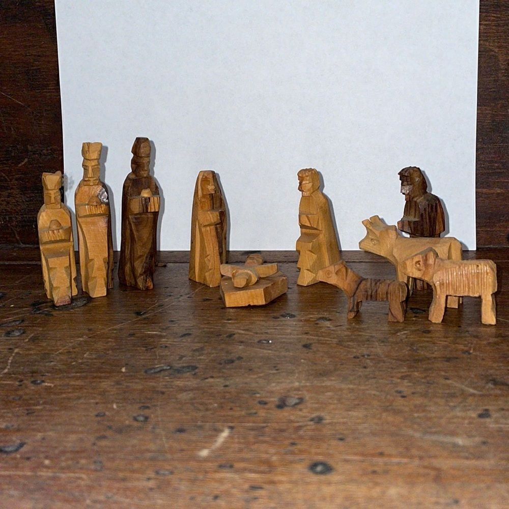 Vtg 11 piece hand‎ carved wooden nativity scene Christmas decoration
